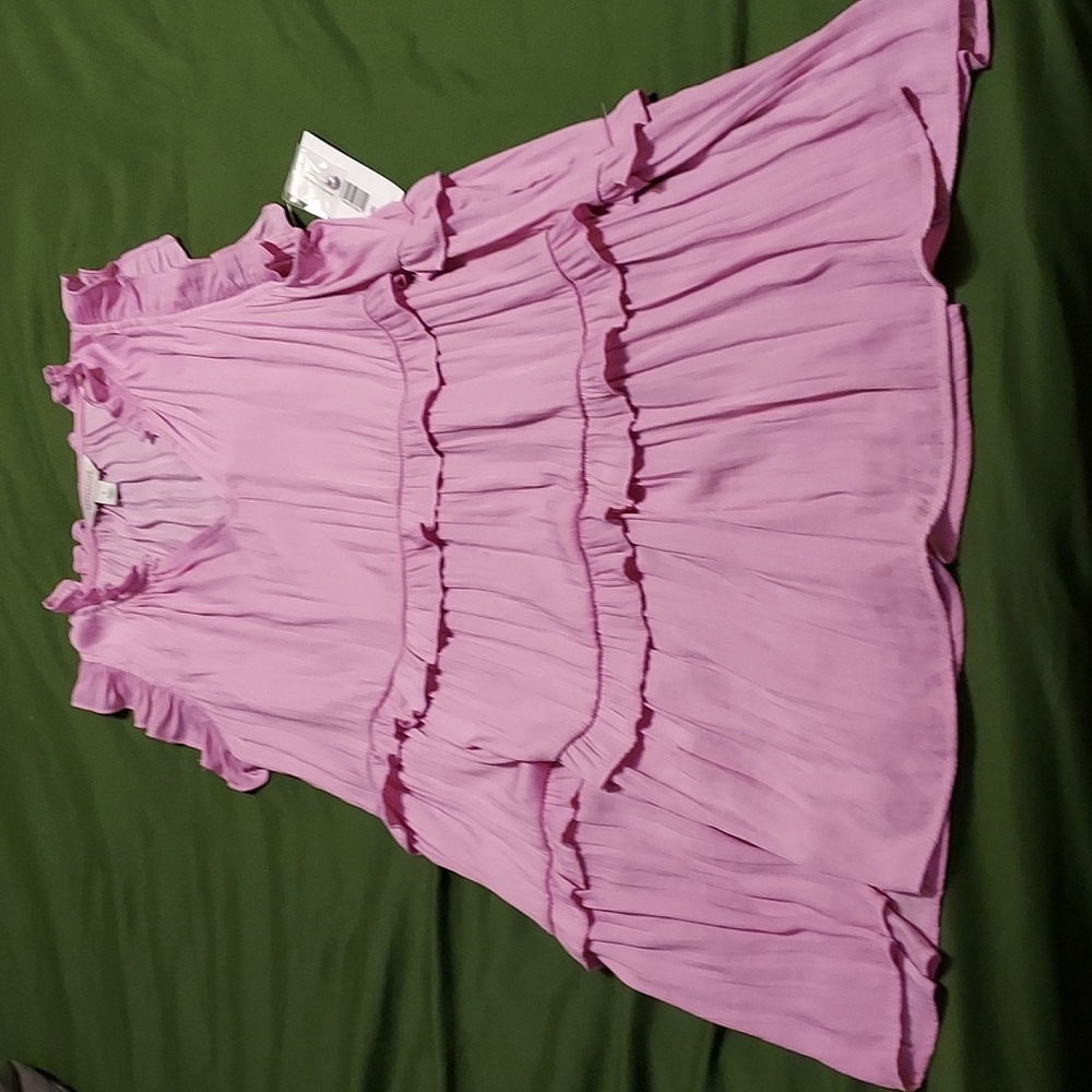 NWT Destination Maternity tiered tank